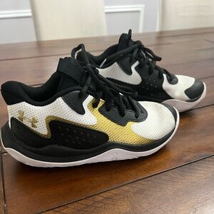 Under Armour Jet 23 Basketball Shoe 2.5Y